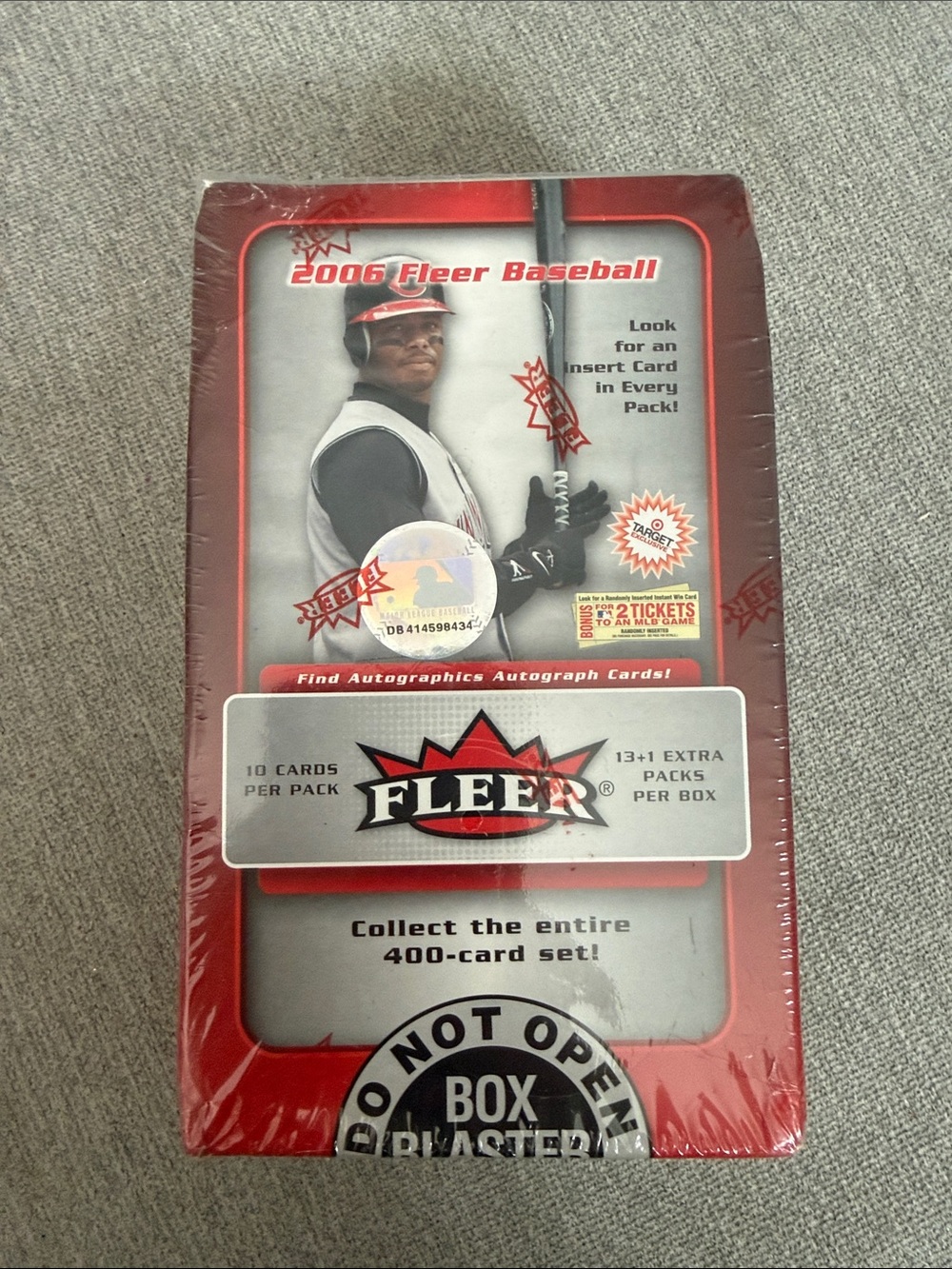 Fleer 2006 Baseball Trading Card Box - Red